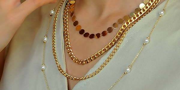 راهنمای استفاده از گردنبند طلا؛ نکاتی برای زیبایی و ماندگاری بیشتر