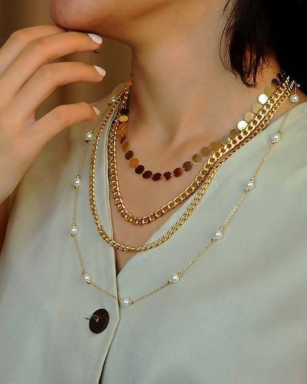 راهنمای استفاده از گردنبند طلا؛ نکاتی برای زیبایی و ماندگاری بیشتر